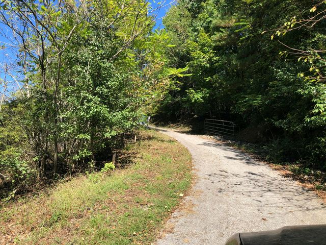 3287 Green Ridge RD, Roanoke, VA 24019