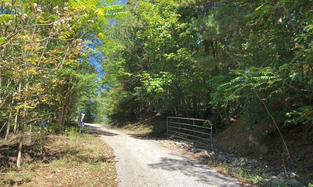 3287 Green Ridge RD, Roanoke, VA 24019