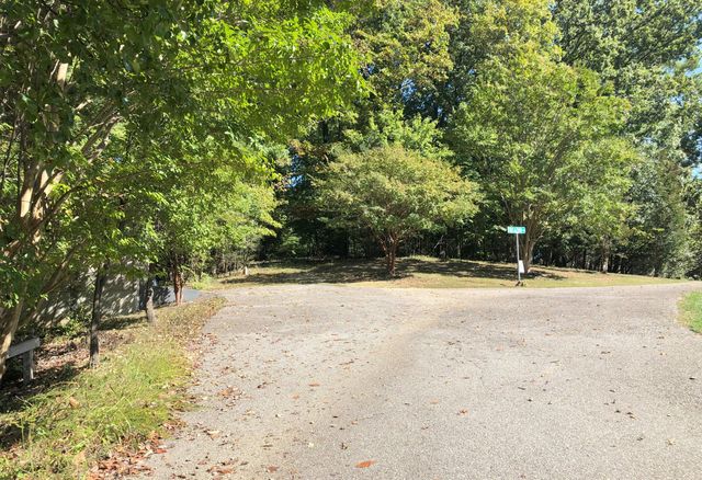 3287 Green Ridge RD, Roanoke, VA 24019