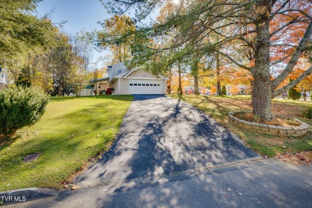 3315 Martindale Drive, Johnson City, TN 37601