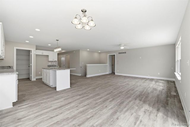 2279 Baltimore, Davison, MI 48423