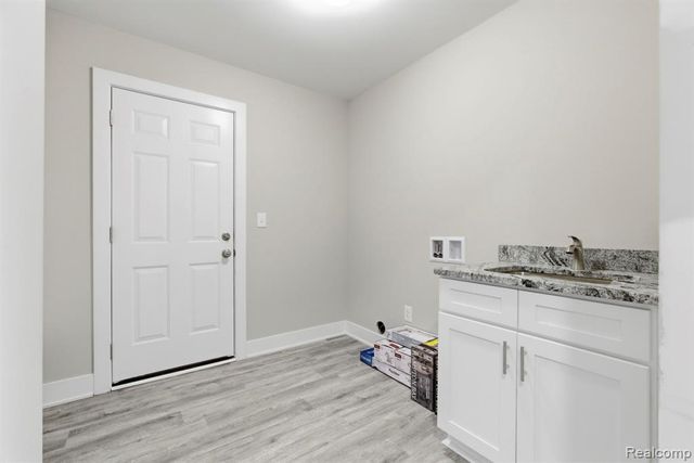 2279 Baltimore, Davison, MI 48423