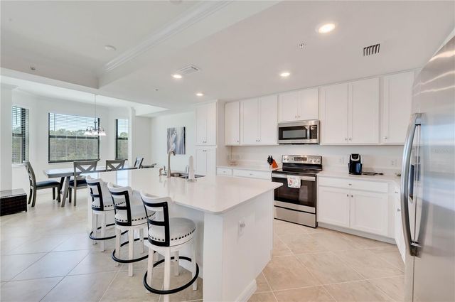 17510 GAWTHROP DRIVE 203, Lakewood Ranch, FL 34211