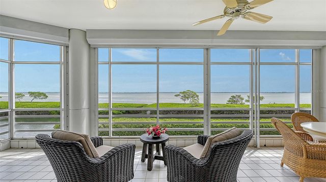 2450 HARBOURSIDE DRIVE 212, Longboat Key, FL 34228
