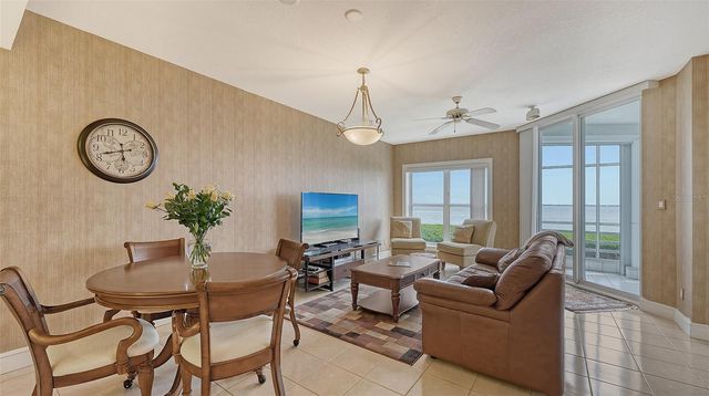 2450 HARBOURSIDE DRIVE 212, Longboat Key, FL 34228