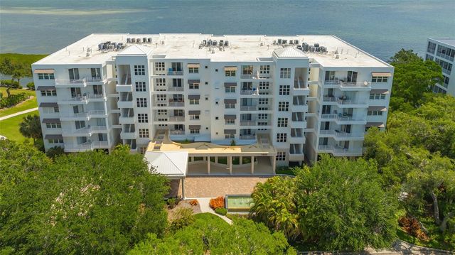 2450 HARBOURSIDE DRIVE 212, Longboat Key, FL 34228