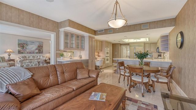 2450 HARBOURSIDE DRIVE 212, Longboat Key, FL 34228