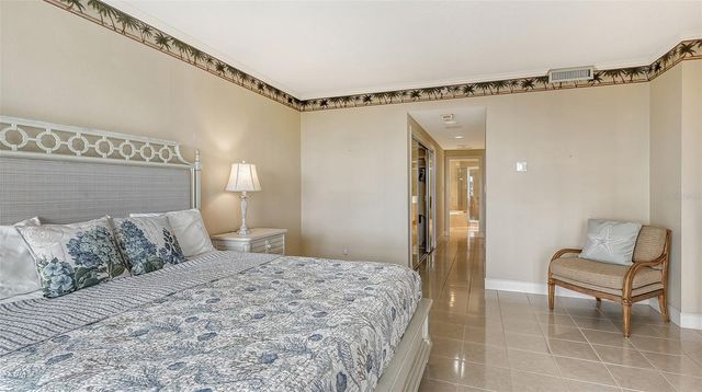 2450 HARBOURSIDE DRIVE 212, Longboat Key, FL 34228