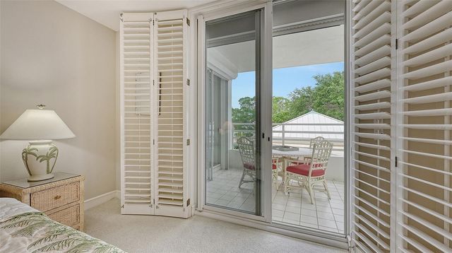 2450 HARBOURSIDE DRIVE 212, Longboat Key, FL 34228