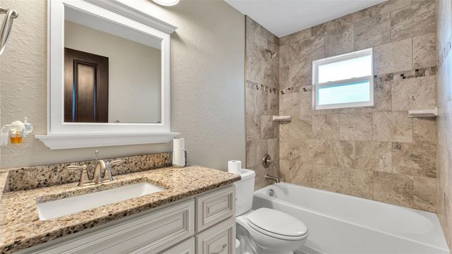 187 BENTLEY OAKS BOULEVARD, Auburndale, FL 33823