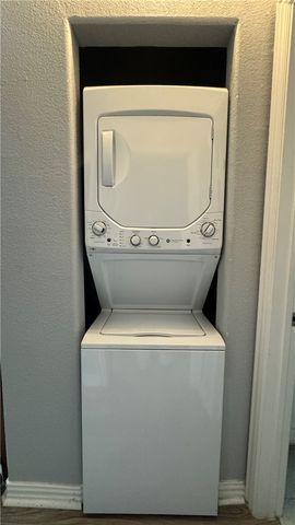 1308 Dawson Street, Hearne, TX 77859