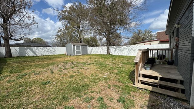 1308 Dawson Street, Hearne, TX 77859
