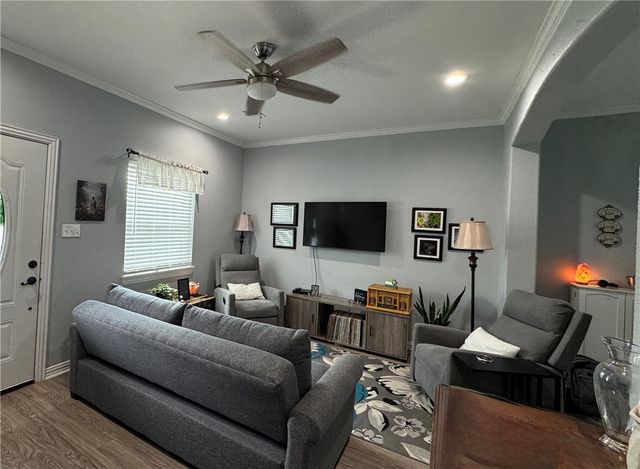 1308 Dawson Street, Hearne, TX 77859