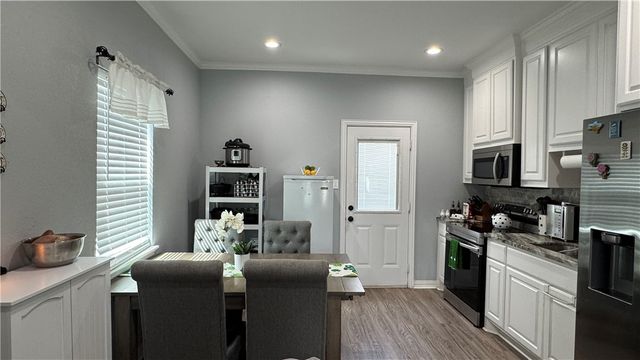 1308 Dawson Street, Hearne, TX 77859