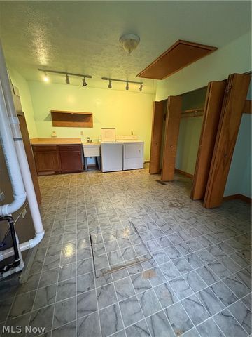 740 Oxford Avenue, Niles, OH 44446