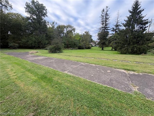 740 Oxford Avenue, Niles, OH 44446