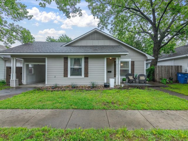 711 W Knox Street, Ennis, TX 75119