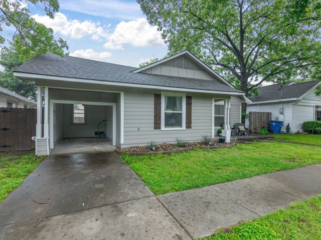 711 W Knox Street, Ennis, TX 75119