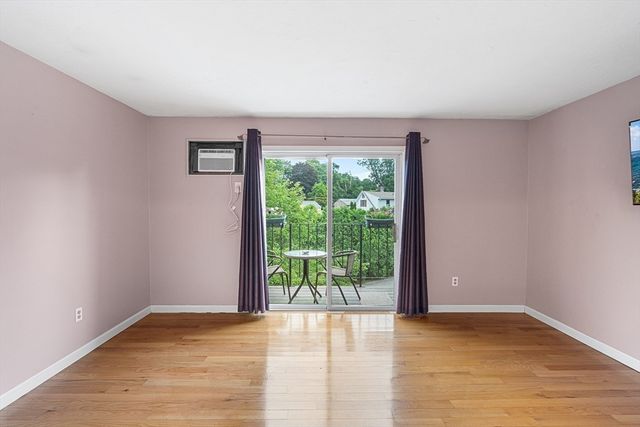 6 Apricot St 10, Worcester, MA 01603