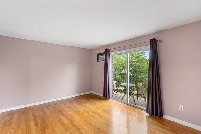 6 Apricot St 10, Worcester, MA 01603
