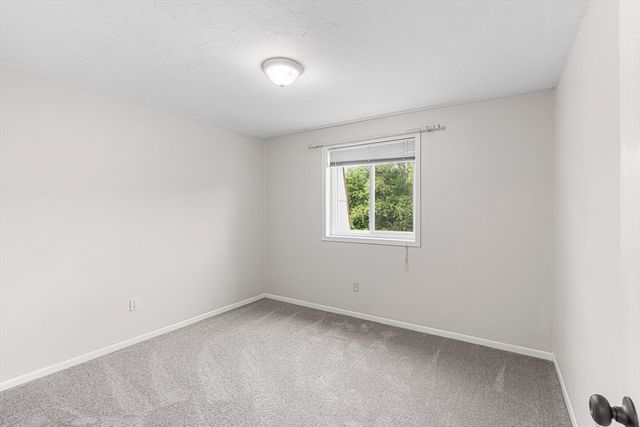 6 Apricot St 10, Worcester, MA 01603