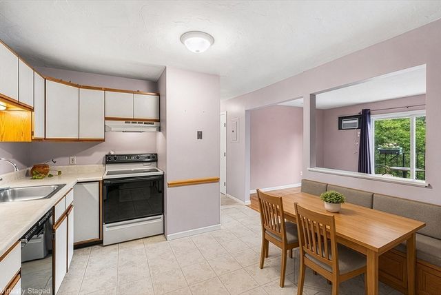 6 Apricot St 10, Worcester, MA 01603
