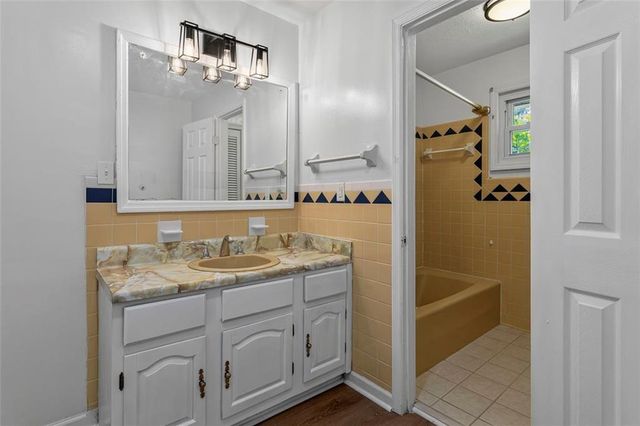 3769 Amber Road NW, Atlanta, GA 30331
