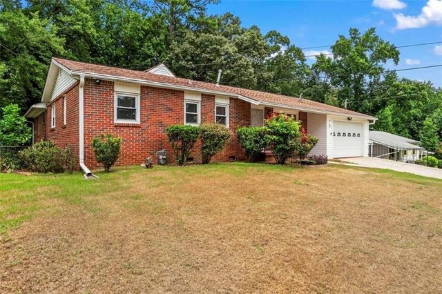3769 Amber Road NW, Atlanta, GA 30331