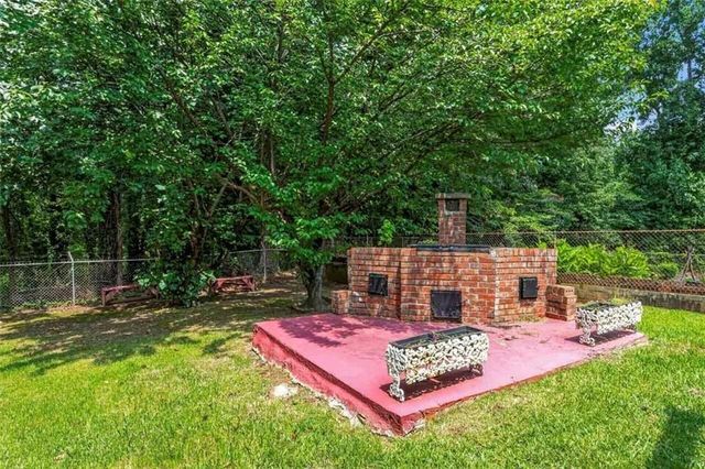 3769 Amber Road NW, Atlanta, GA 30331