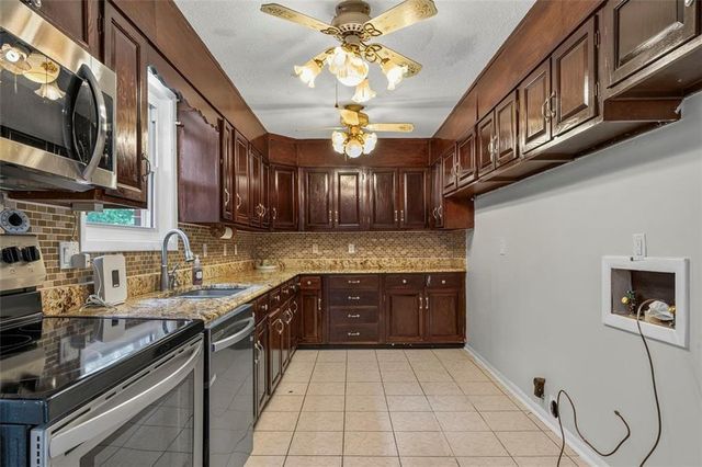 3769 Amber Road NW, Atlanta, GA 30331