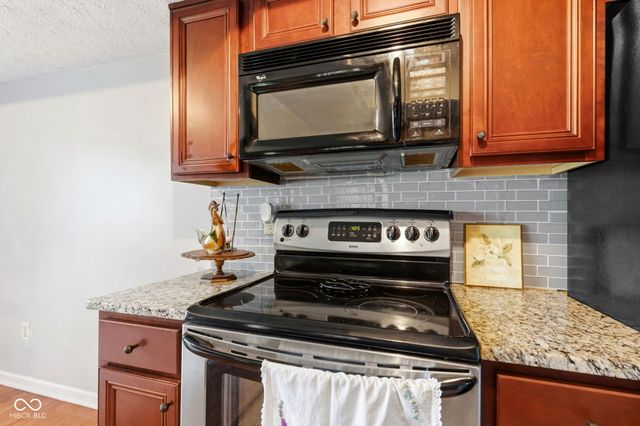 7963 Valley Farms Court, Indianapolis, IN 46214