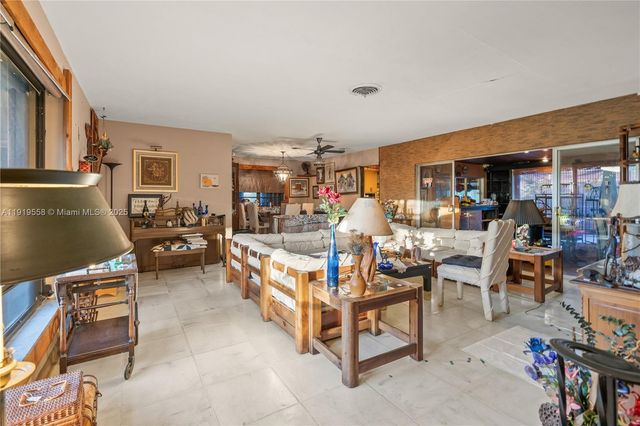 20605 NE 19th Ct, Miami, FL 33179