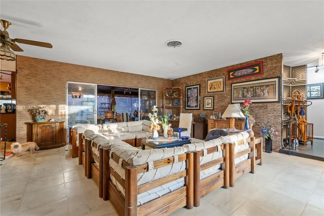 20605 NE 19th Ct, Miami, FL 33179