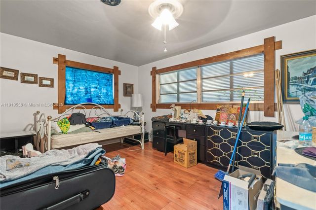 20605 NE 19th Ct, Miami, FL 33179