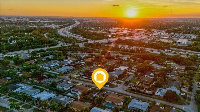 20605 NE 19th Ct, Miami, FL 33179