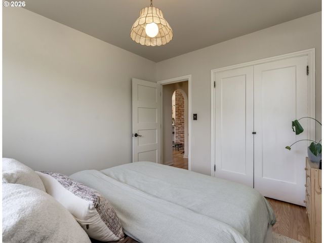 636 Se 68TH Ave, Portland, OR 97215