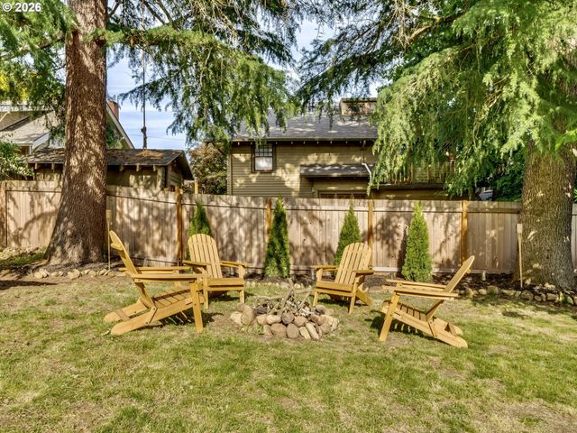636 Se 68TH Ave, Portland, OR 97215