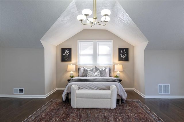 6315 Mcgee Street, Kansas City, MO 64113