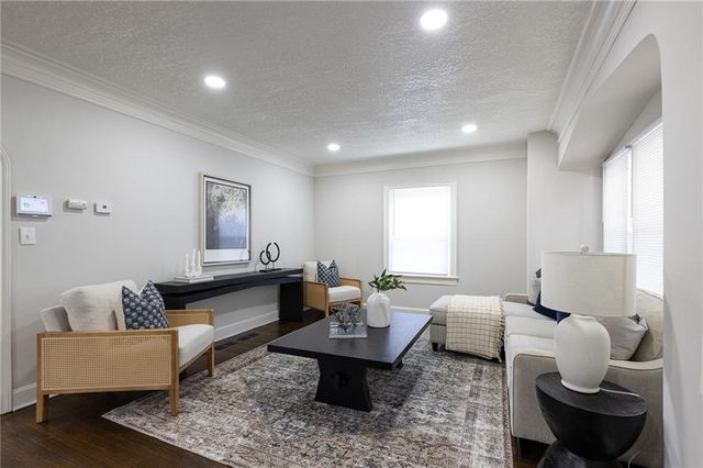 6315 Mcgee Street, Kansas City, MO 64113