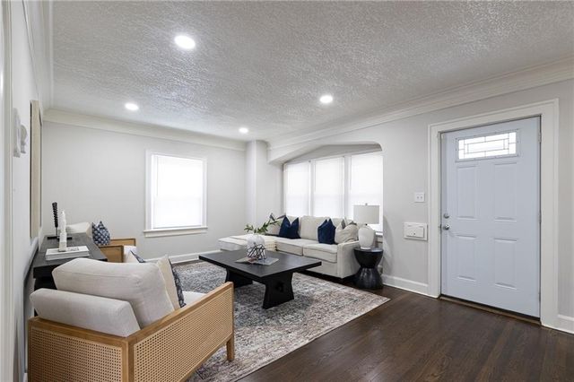 6315 Mcgee Street, Kansas City, MO 64113
