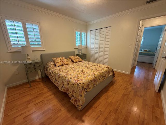 5721 SW 59th Place, South Miami, FL 33143