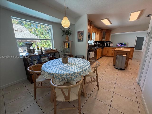 5721 SW 59th Place, South Miami, FL 33143