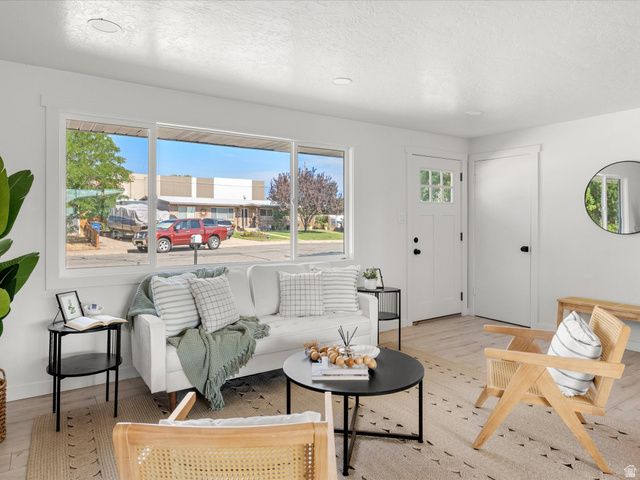 1087 N 125 W, Sunset, UT 84015