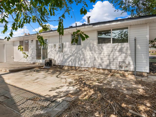 1087 N 125 W, Sunset, UT 84015