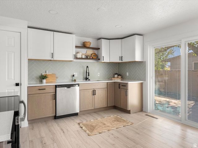 1087 N 125 W, Sunset, UT 84015