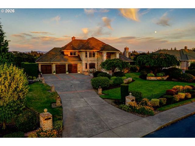 600 Se ARROW CREEK Ln, Gresham, OR 97080