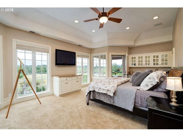 600 Se ARROW CREEK Ln, Gresham, OR 97080