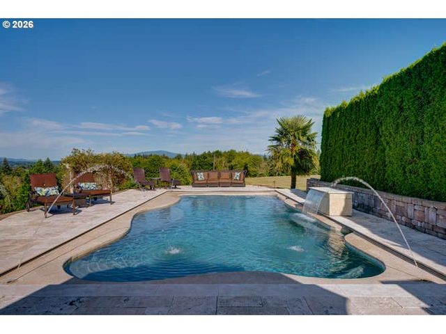 600 Se ARROW CREEK Ln, Gresham, OR 97080