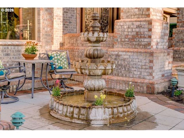 600 Se ARROW CREEK Ln, Gresham, OR 97080