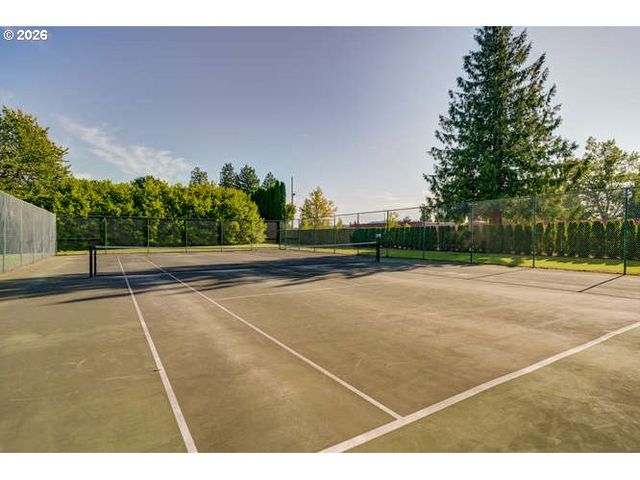 600 Se ARROW CREEK Ln, Gresham, OR 97080